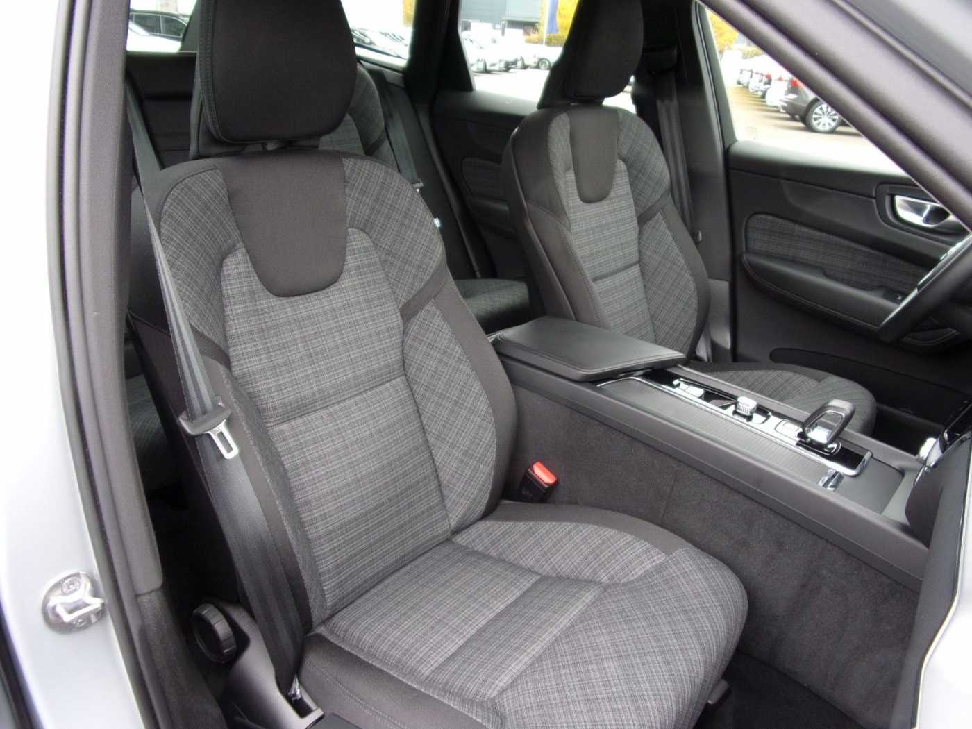 Volvo  B4 Core 2WD