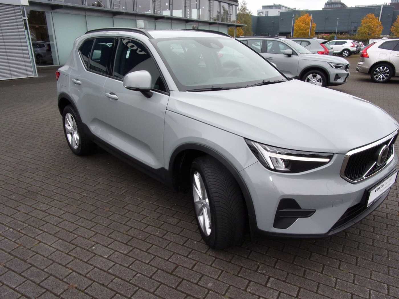 Volvo  T2 Essential 2WD