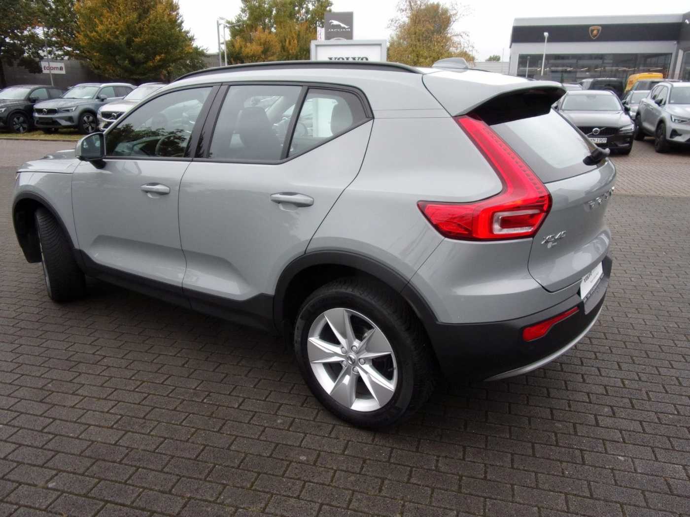 Volvo  T2 Essential 2WD
