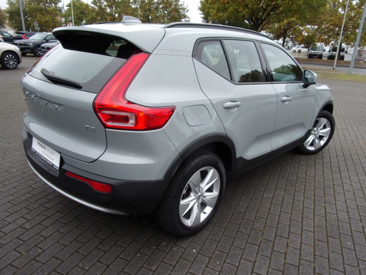 Volvo  T2 Essential 2WD