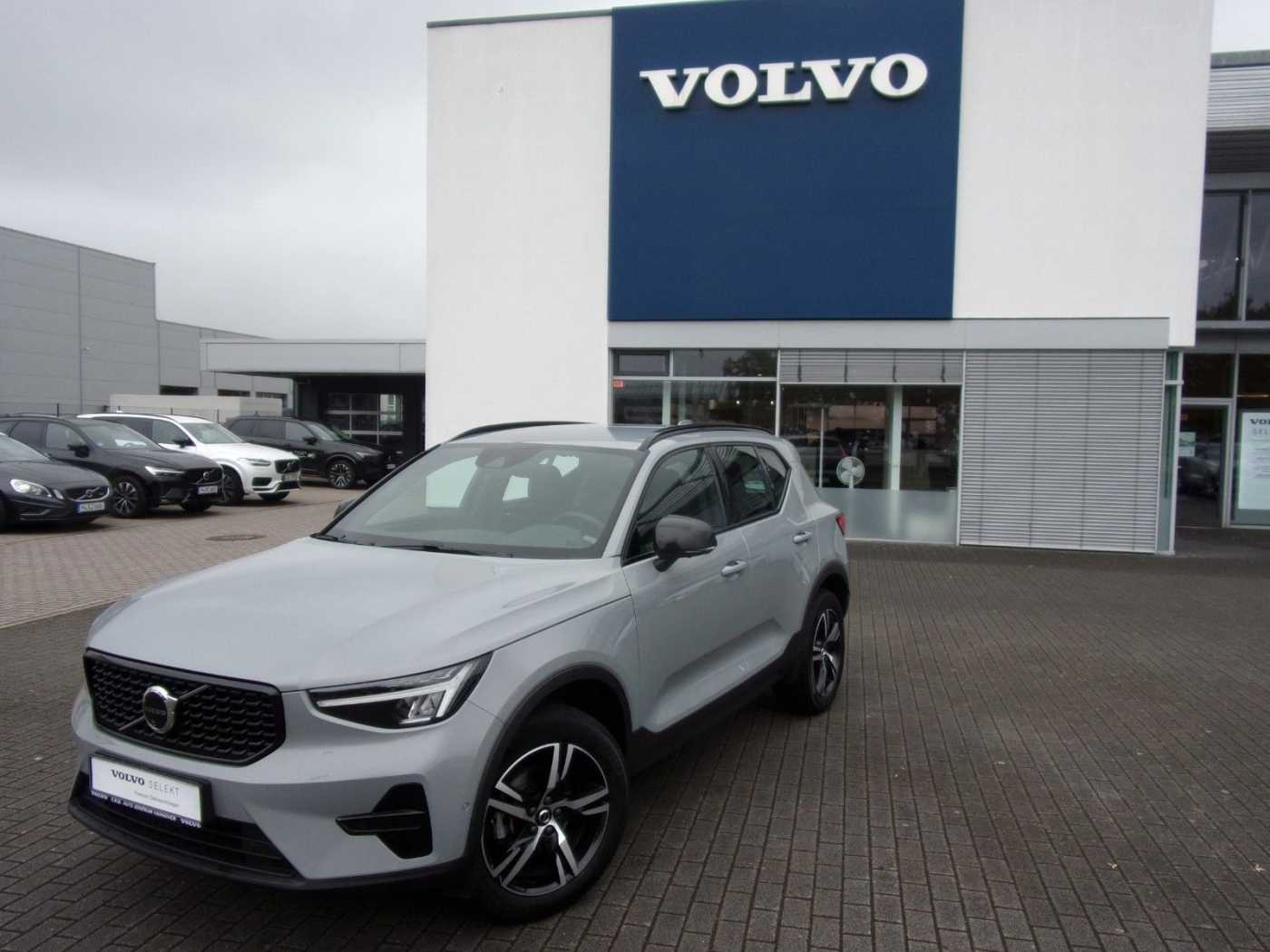 Volvo  T2  Plus Dark 2WD