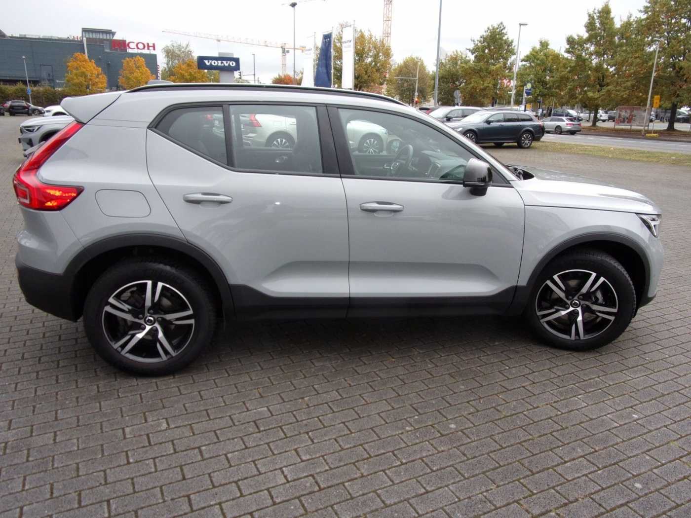 Volvo  T2  Plus Dark 2WD