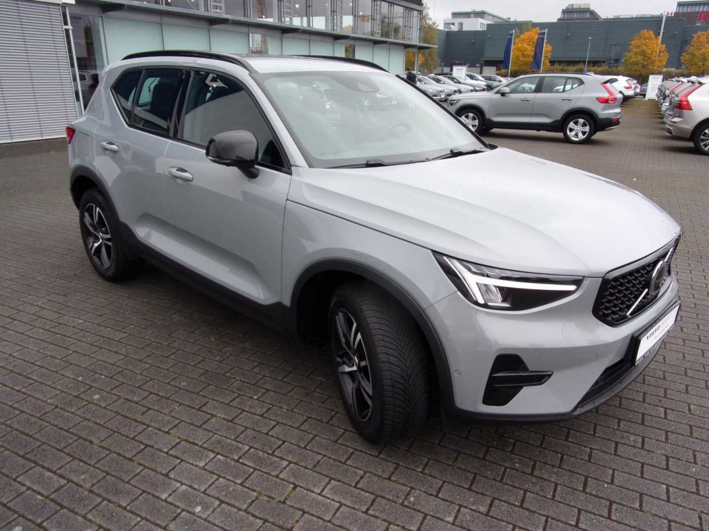 Volvo  T2  Plus Dark 2WD