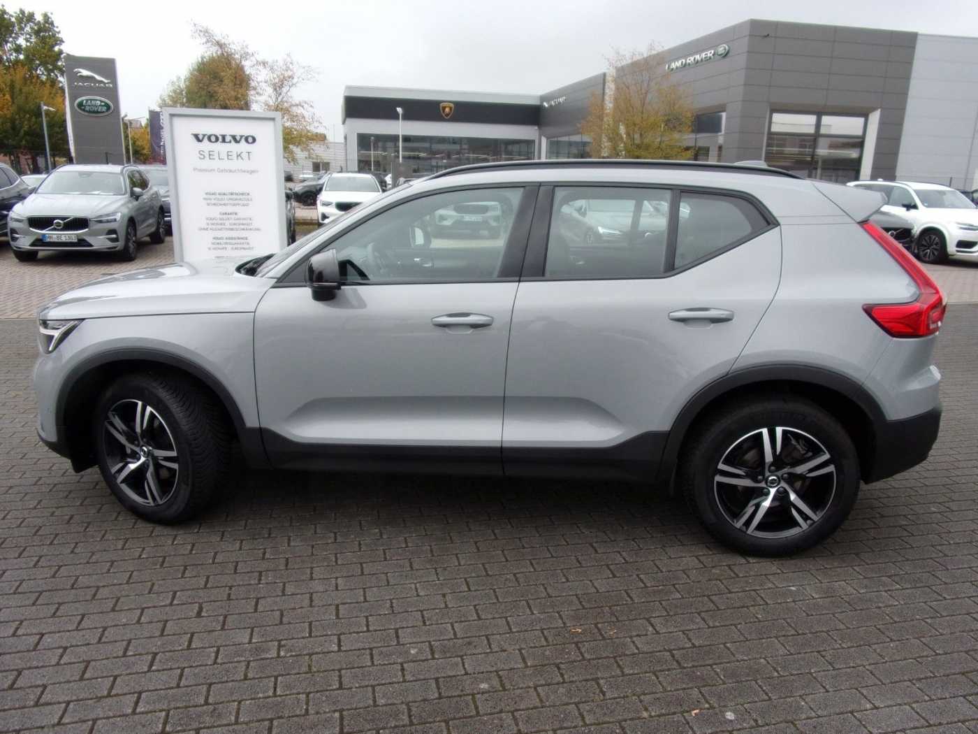 Volvo  T2  Plus Dark 2WD