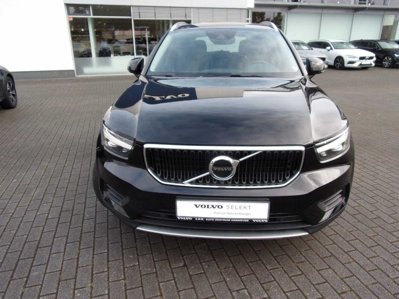 Volvo  T3 Momentum Pro 2WD