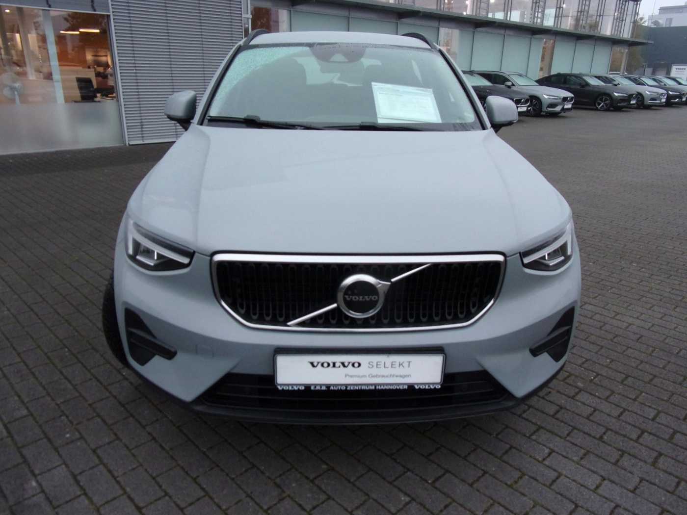 Volvo  T2 Essential 2WD