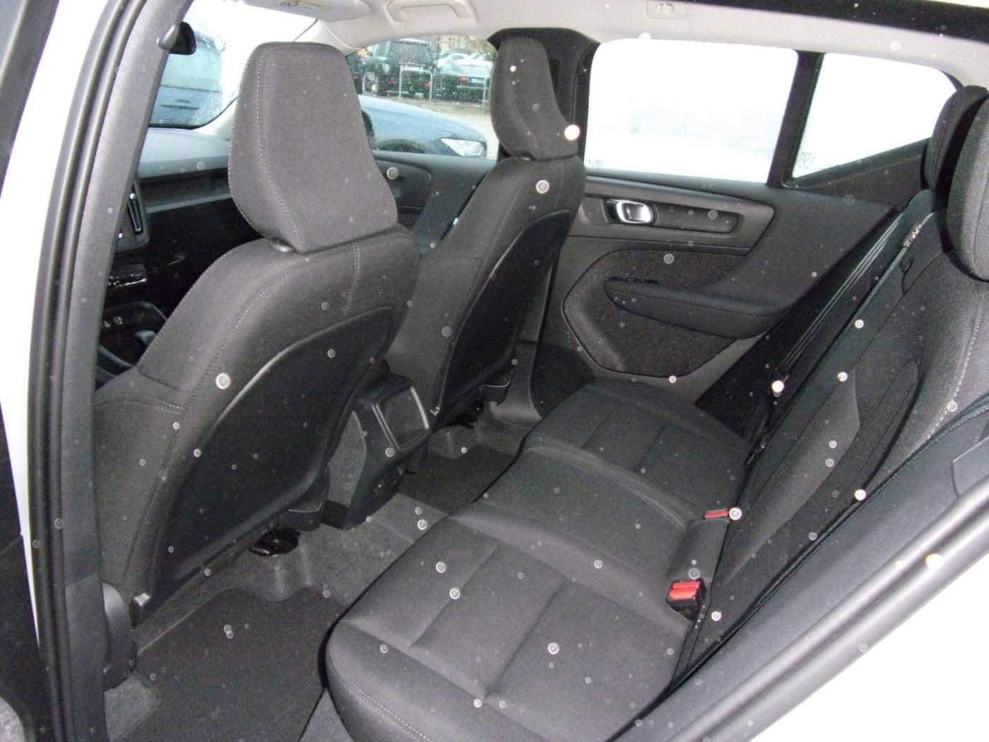 Volvo  T2 Essential 2WD