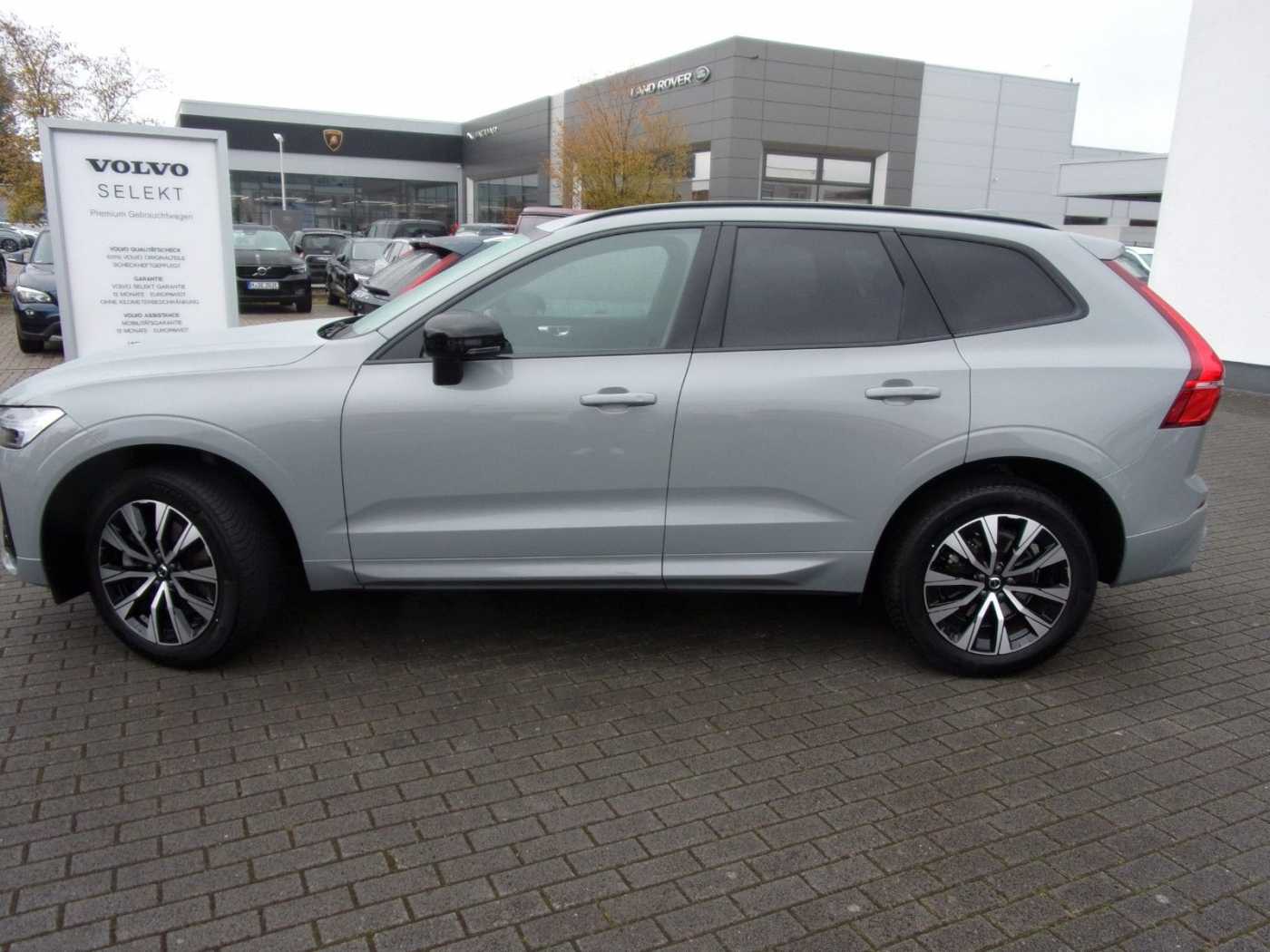 Volvo  B4Plus Dark 2WD