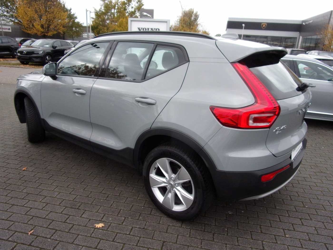 Volvo  T2 Essential 2WD