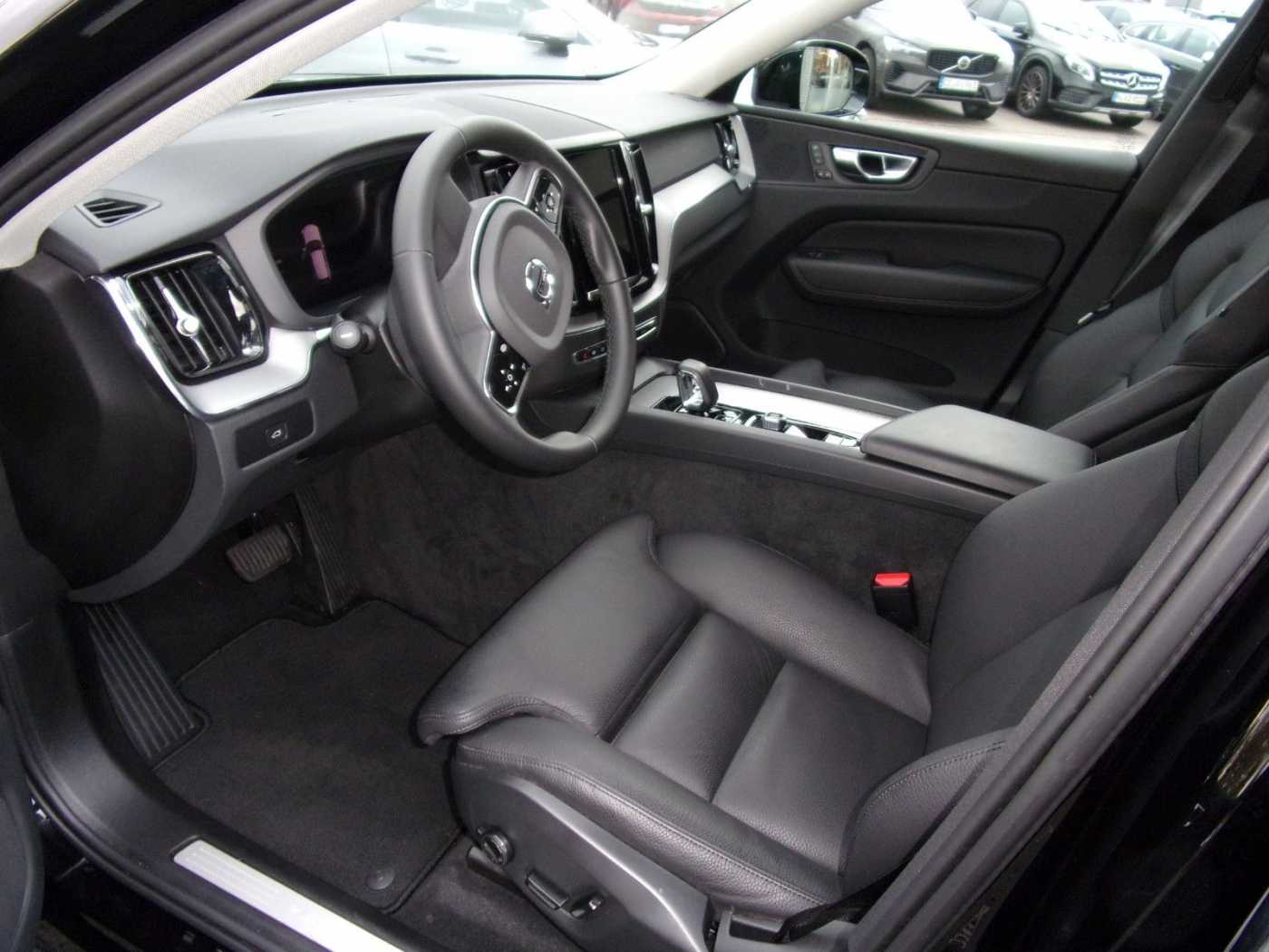 Volvo  B4 Plus Bright 2WD