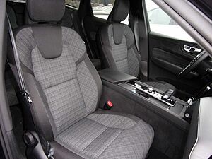 Volvo  B4 Core 2WD