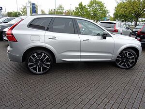 Volvo  B4 Ultimate Dark AWD