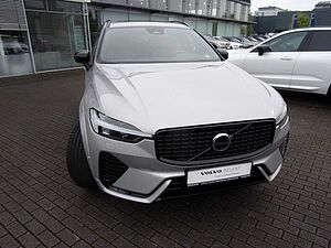 Volvo  B4 Ultimate Dark AWD
