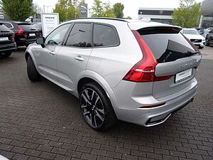 Volvo  B4 Ultimate Dark AWD