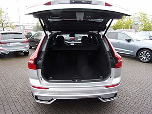 Volvo  B4 Ultimate Dark AWD