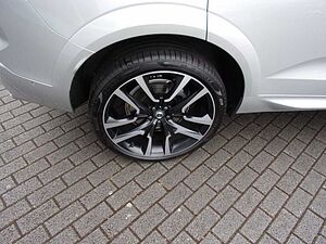 Volvo  B4 Ultimate Dark AWD
