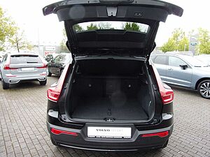 Volvo  B3 Plus Dark 2WD