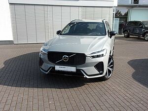 Volvo  B4 Plus Dark 2WD