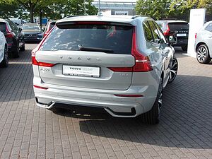 Volvo  B4 Plus Dark 2WD