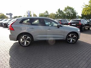 Volvo  B4 Plus Dark 2WD