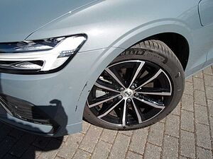 Volvo  Kombi T6 Core Recharge Plug-In Hybrid AWD