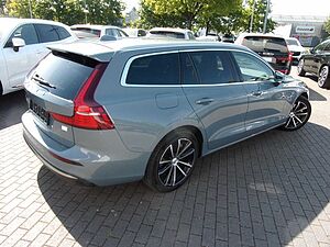 Volvo  Kombi T6 Core Recharge Plug-In Hybrid AWD