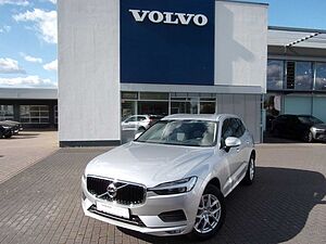 Volvo  B4 FWD AT Momentum Pro 2WD