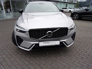 Volvo  B4 Plus Dark 2WD
