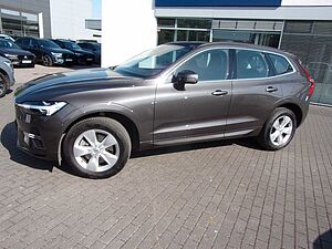 Volvo  B4 Momentum Pro AWD