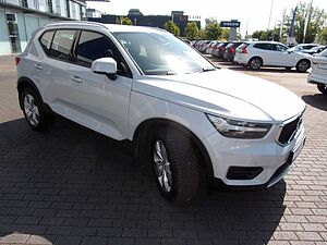 Volvo  T3 Momentum Pro 2WD