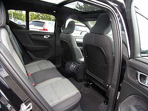 Volvo  B3  Plus Dark 2WD
