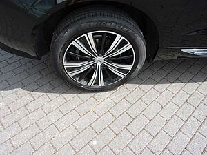 Volvo  B4 Inscription 2WD