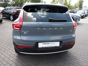 Volvo  T2 Momentum Pro 2WD