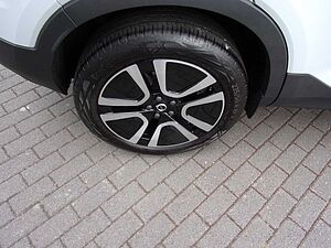 Volvo  B4 Inscription AWD