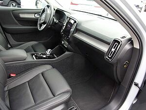 Volvo  B4 Inscription AWD