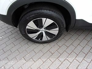 Volvo  T3 Momentum Pro 2WD