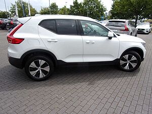 Volvo  T3 Momentum Pro 2WD