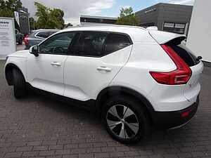 Volvo  T3 Momentum Pro 2WD