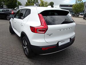 Volvo  T3 Momentum Pro 2WD