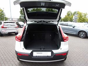 Volvo  T3 Momentum Pro 2WD