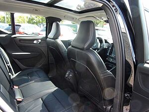 Volvo  T3 Momentum Pro 2WD