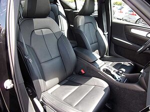 Volvo  T3 Momentum Pro 2WD