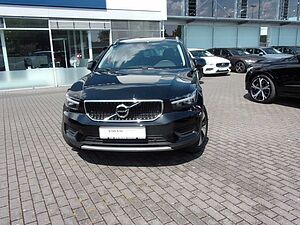 Volvo  Momentum Pro AWD
