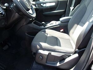 Volvo  Momentum Pro AWD