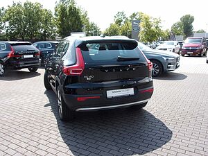 Volvo  Momentum Pro AWD