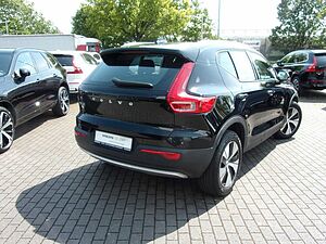 Volvo  Momentum Pro AWD