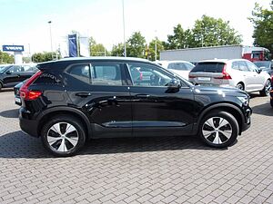 Volvo  Momentum Pro AWD