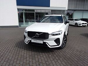 Volvo  B4 Plus Dark 2WD