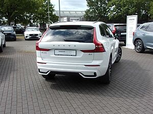 Volvo  B4 Plus Dark 2WD