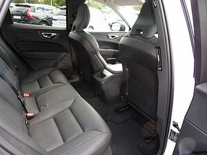 Volvo  B4 Plus Dark 2WD